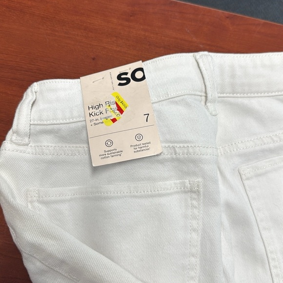 So high rise kick flare distressed jeans size 7 // 062519 - Picture 2 of 3